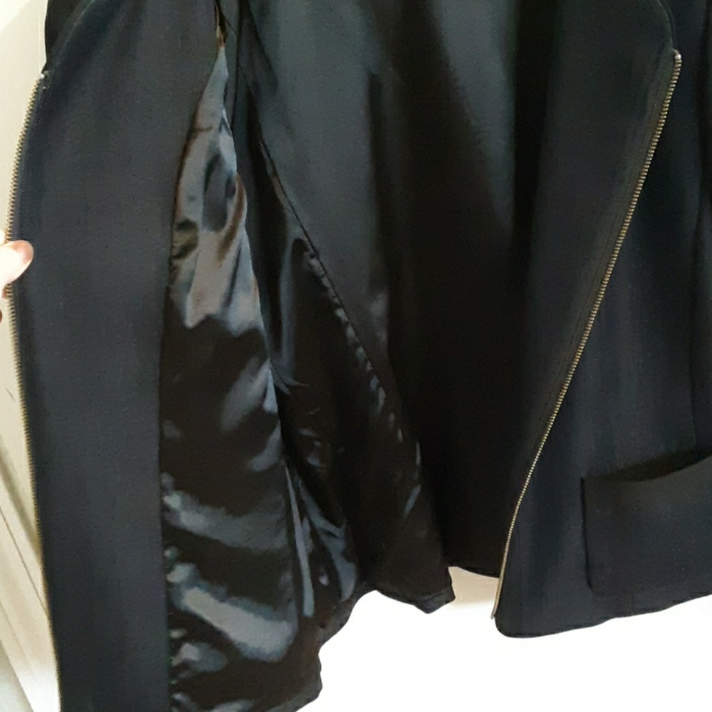 SOLD- NWOT Dark Grey Tahari Zipper Office Blazer - Picture 4 of 7